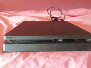 Play Station 4 Slim 1 TB