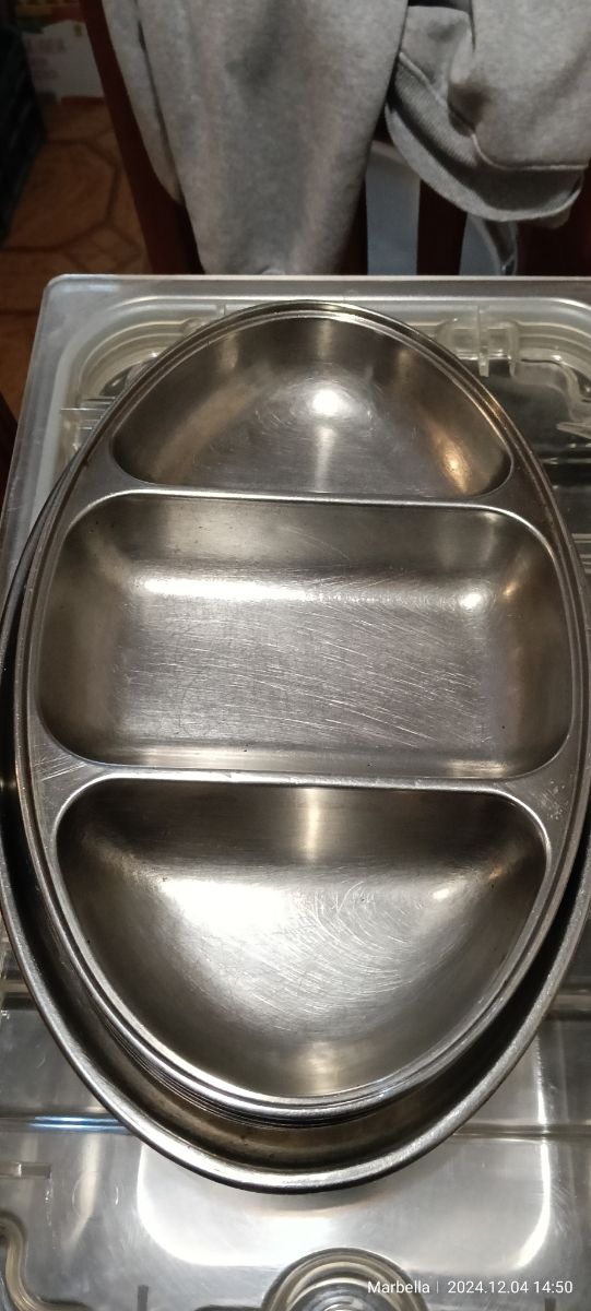 Bandeja con divisiones