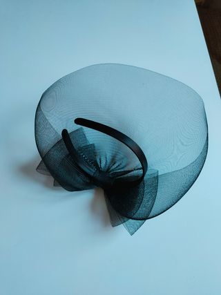 Original diadema o tocado para fiesta