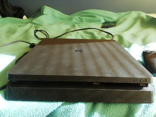 Play Station 4 Slim 1 TB