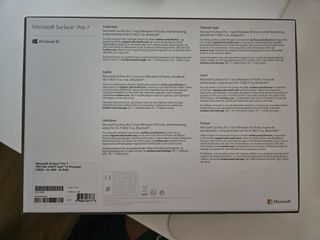 Microsoft Surface Pro 7 con funda teclado.