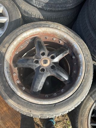 Llantas 5 tornillos