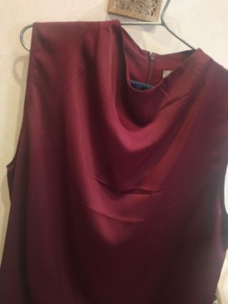 Top burdeos satinado nuevo 
