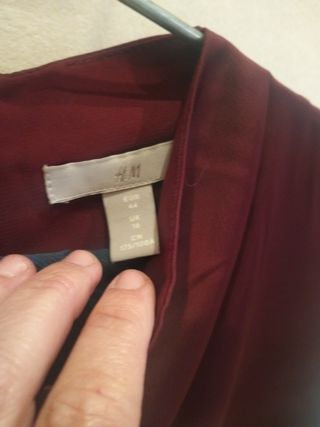 Top burdeos satinado nuevo 