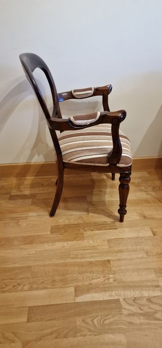 Butaca madera clásica
