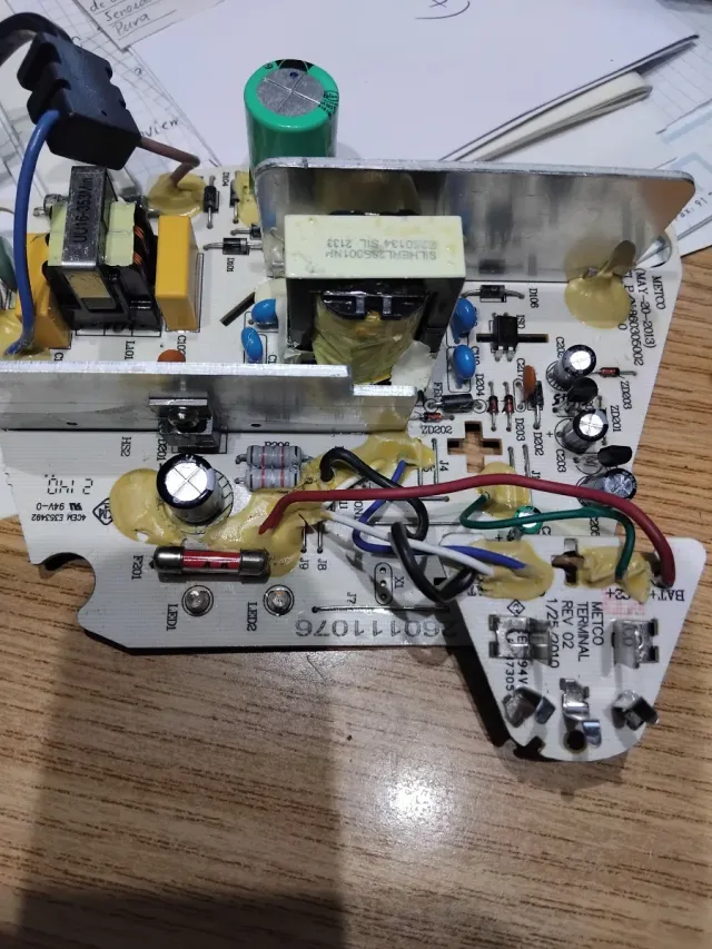 Cargador wurth y Metabo.