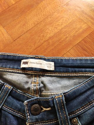 Pantalón mujer Levis 