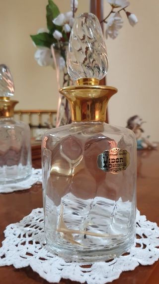 Juego de tocador cristal y dorado