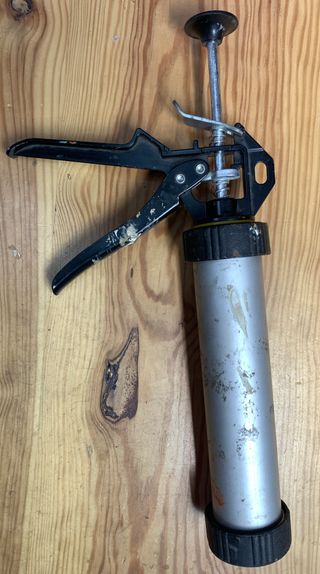 Pistola para cartuchos silicona