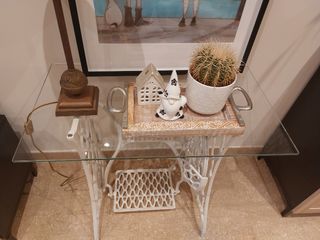 Mesa auxiliar pie singer con cristal