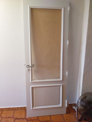 Puerta interior blanca