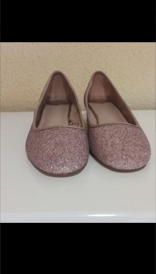 STRADIVARIUS: Zapatos. T-40/41