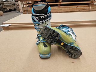 Conjunto skis de montaña, botas,pieles y cuchillas