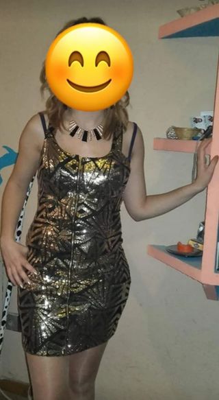 Vestido dorado y plateado