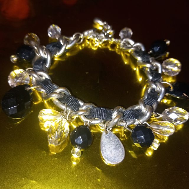 Bracciale con ciondoli 