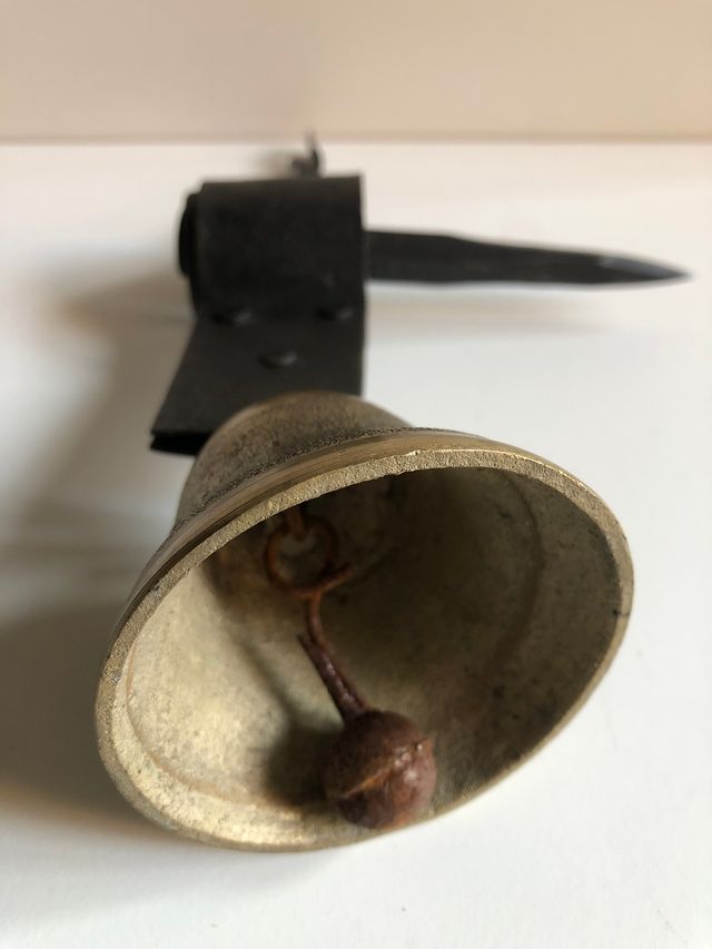 Campanilla de laton y hierro forjado Auvergne