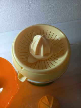 Exprimidor eléctrico seminuevo