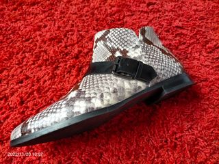 REBAJADOS¡¡¡¡.Botines de piel estampado multicolor