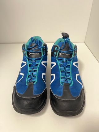 Botas de montaña azules. Talla 38