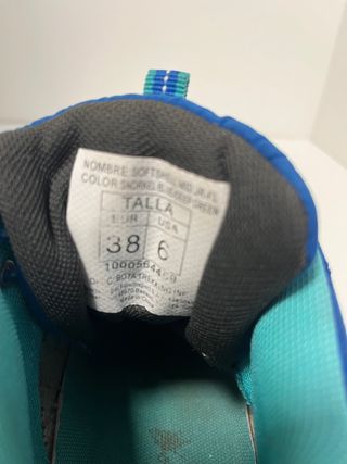 Botas de montaña azules. Talla 38