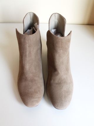 Botines ante con tacón