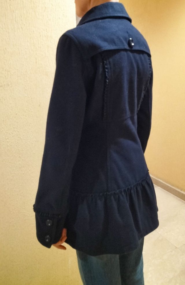 Estilosa trenca Only. Impecable