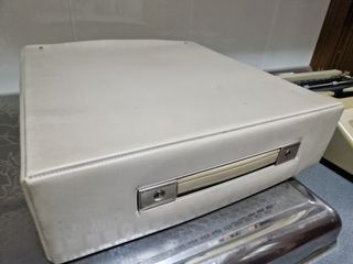 Máquina de escribir OLIVETTI LETTERA 25