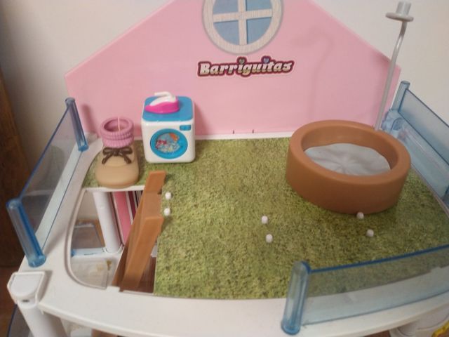 Casita de juguete con ascensor