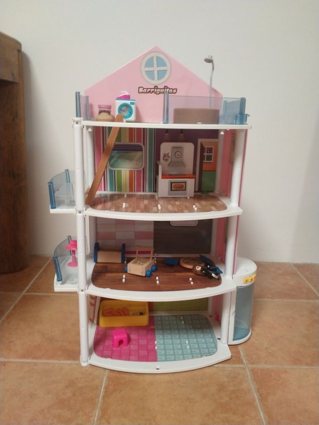 Casita de juguete con ascensor