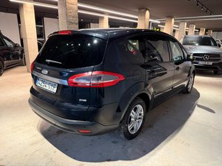 Ford S-MAX 2011