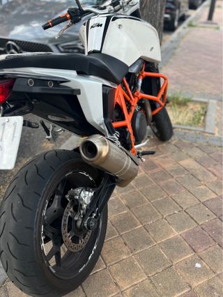 KTM DUKE R 690 ABS  /  2014