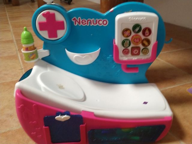 Camilla médico de juguete