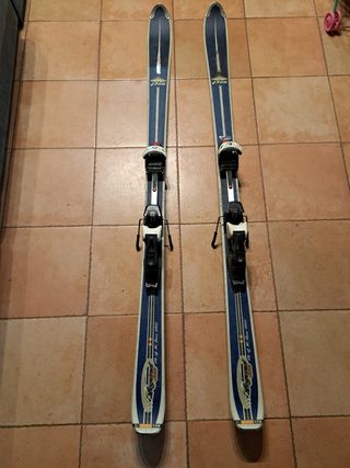 Esquis travesia con focas y cuchillas