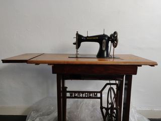 A quina de coser plana Wertheim