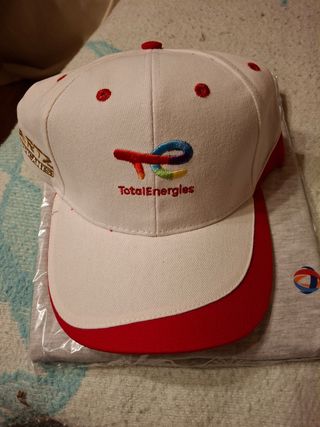 Camiseta y Gorra de regalo.