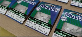 X9 ANZUELOS Nº6 MUSTAD MONTADOS