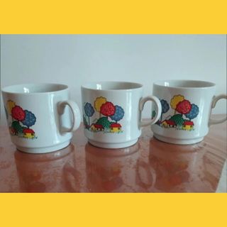 Tre tazze tipo Mug