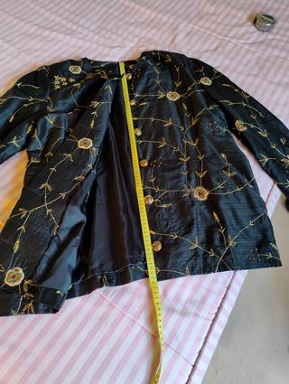Chaqueta de fiesta con pedrería 