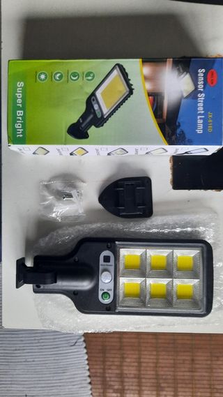 LUZ CON PLACA SOLAR.