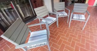 Tavolo da esterno con 4 sedie