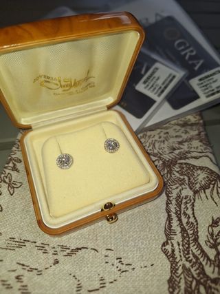 Pendientes de diamantes con oro blanco 