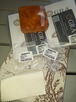 Pendientes de diamantes con oro blanco 