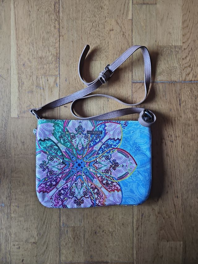 Bolso Desigual.
