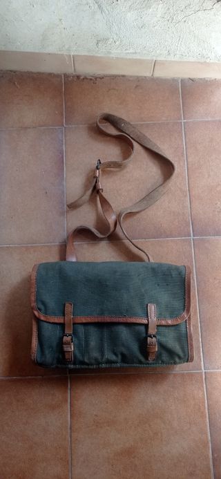 Útiles de limpieza arma y militaría.