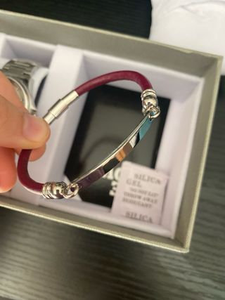 Reloj y pulsera a juego