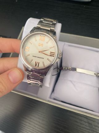 Reloj y pulsera a juego