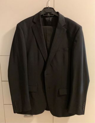 Traje negro zara