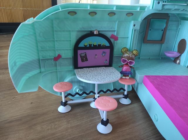 Caravana LOL Surprise +2 muñecas LOL