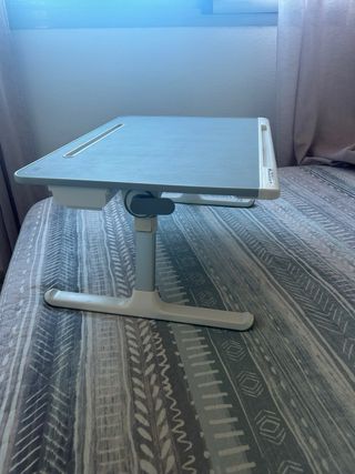 Mesa de cama 