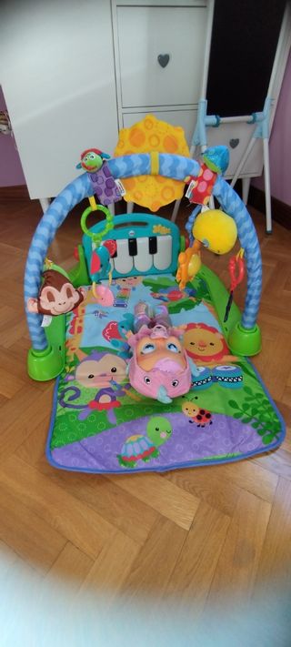 Gimnasio musical bebé Fisher Price
